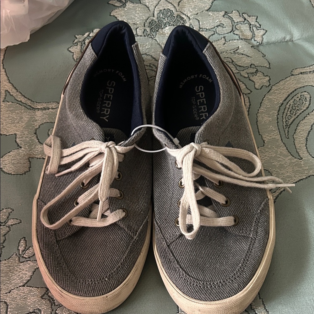 Sperry Grey Canvas Low-Top Lace Sneakers